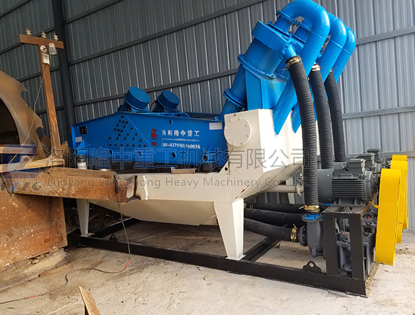 細(xì)沙回收機(jī)現(xiàn)場 配圖.jpg